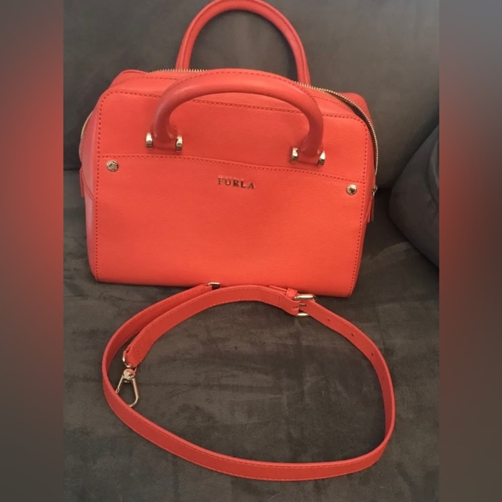 EUC Furla cross body bag Salmon/Red Leather
